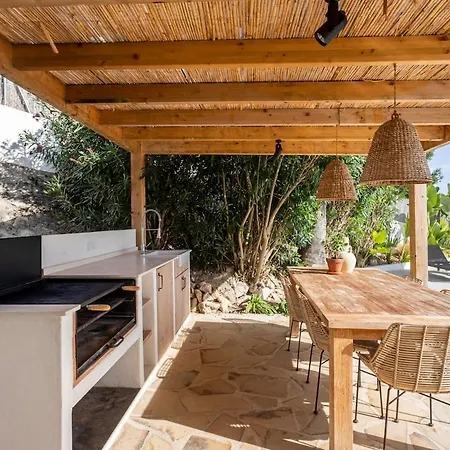 Casa Indigo, Beautiful With Panoramic Sea Views! Holiday home